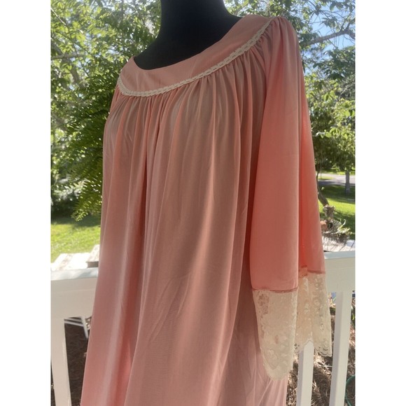 Vintage Jenelle of California Peach Pink Long Nylon Nightgown - Picture 2 of 13